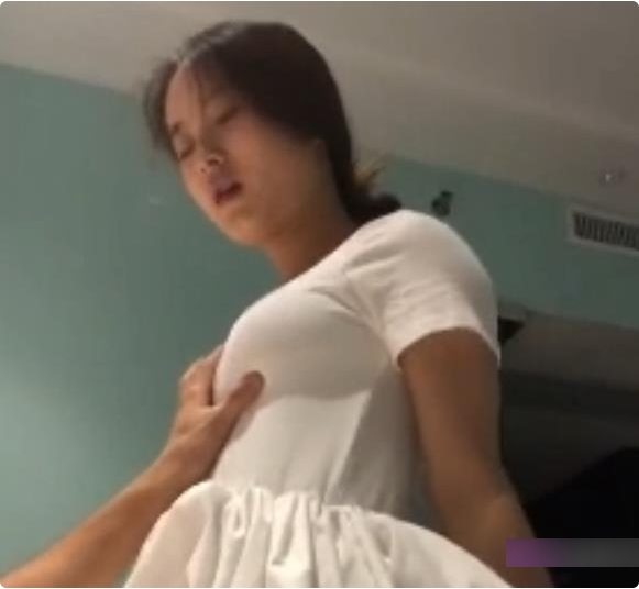 奇妙独家极美反差婊：清纯系妹子小串烧