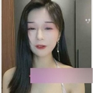 绿播女神七月：性感突破的网红女神的绿播沉沦舞蹈视频资源